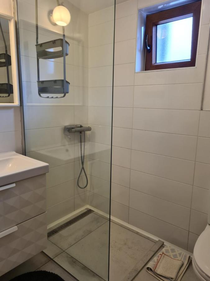 Volmefamily Lägenhet Pula Exteriör bild